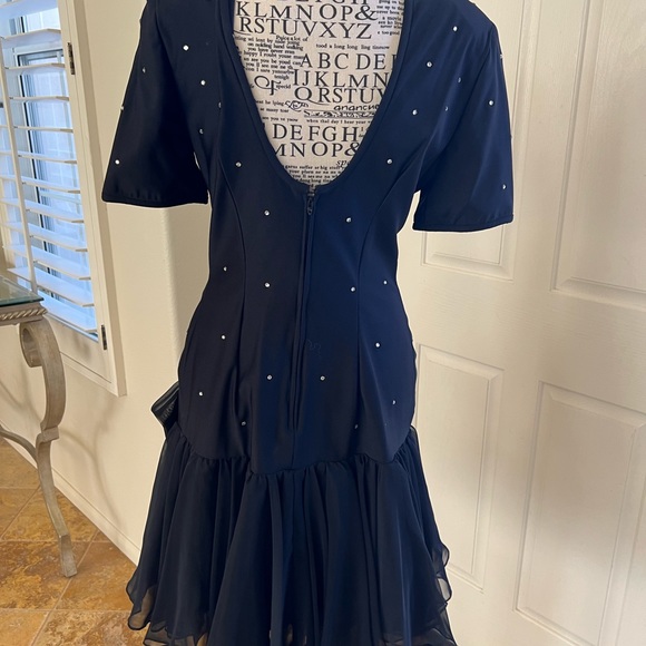 Woman’s Black Party Dress Saks Fifth Avenue After Five Collection - Picture 3 of 3